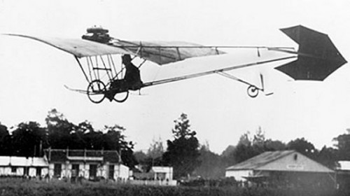 Demoiselle, primeiro avião  a ser construído em série no mundo